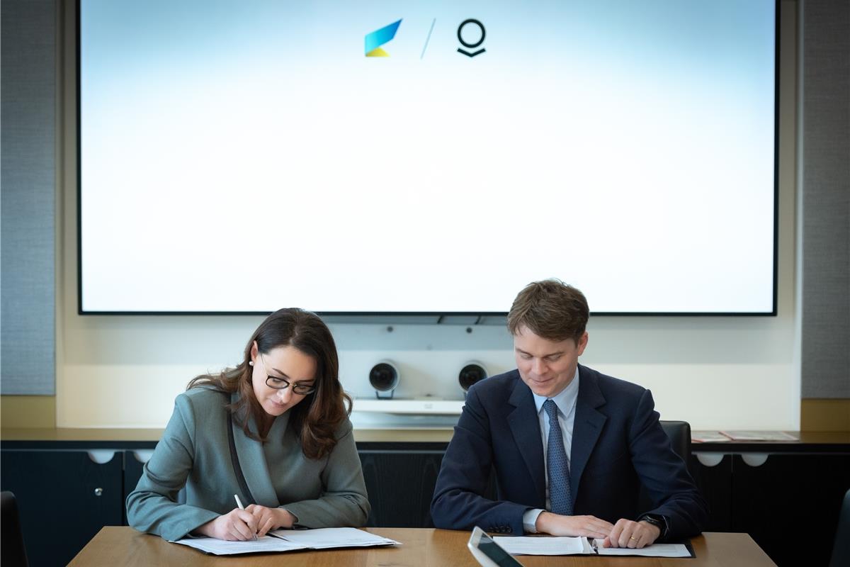 Підписання угоди. Фото: Мінекономіки