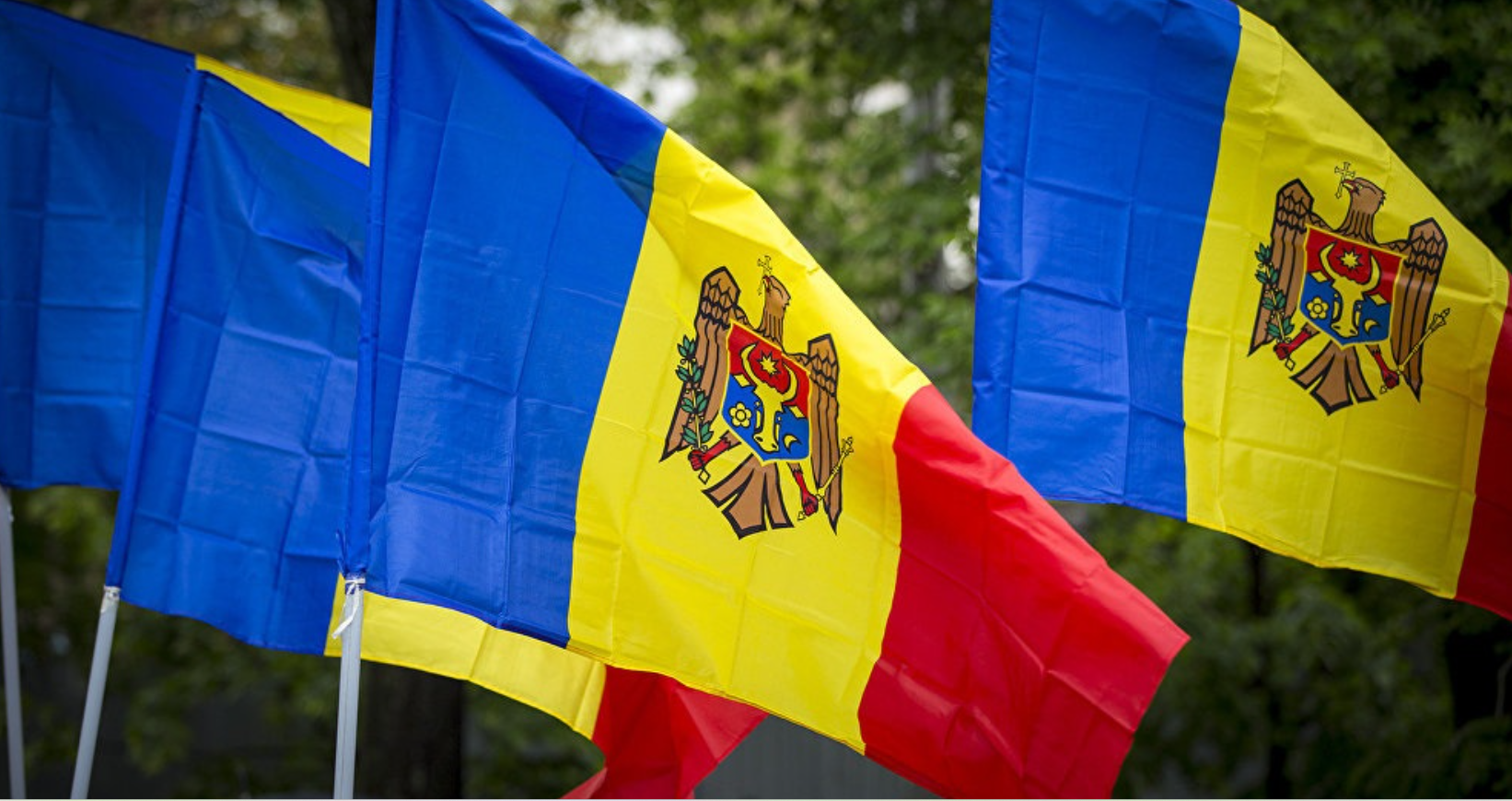 Прапори Молдови. Фото з відкритих джерел