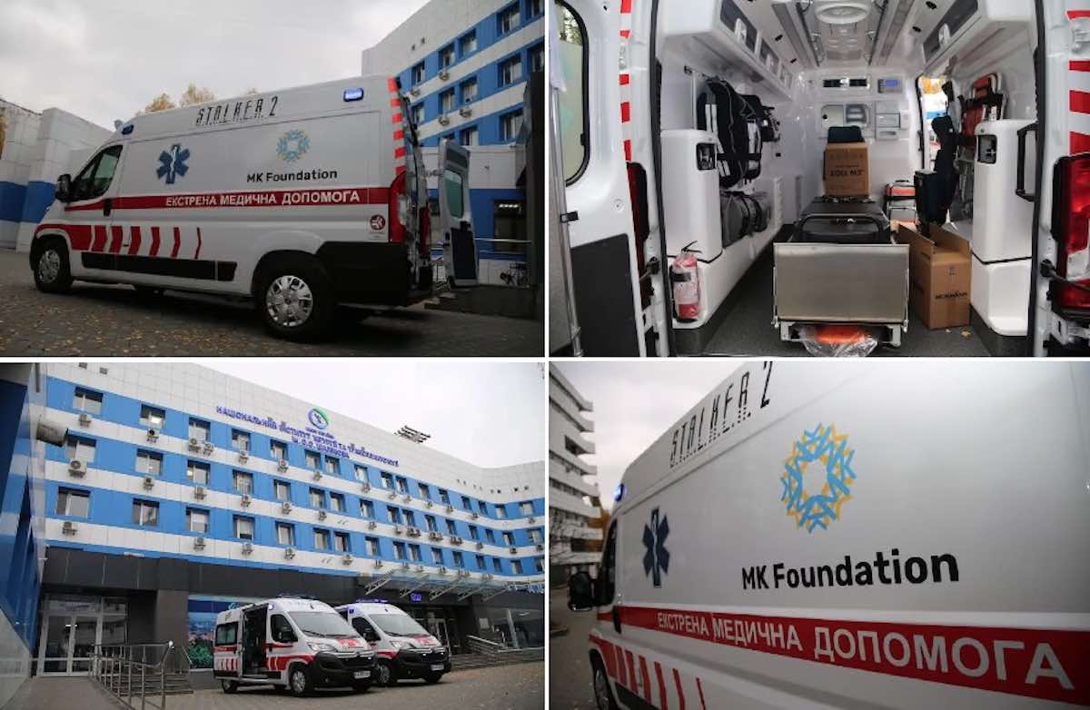 Благодійний фонд MK Foundation передав Центру хірургії та трансплантології реанімобілі / Фото: MK Foundation