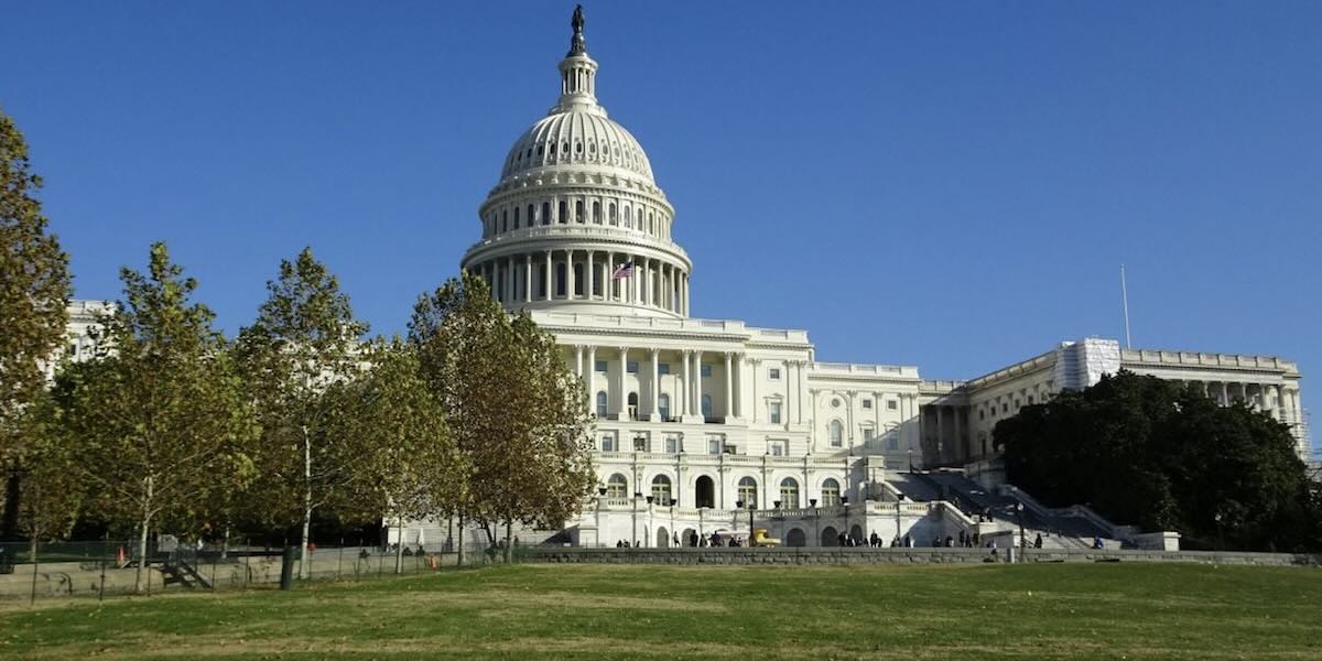 Сенат США хоче переказувати заморожені активи РФ Україні кожні 90 днів / Фото: відкриті джерела